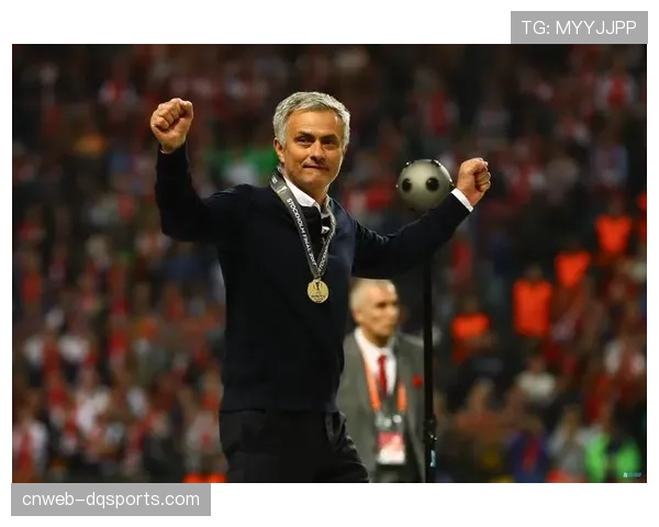 通讯：走进一家专门训练头球技术的私人工作室，多名英超前锋是其客户